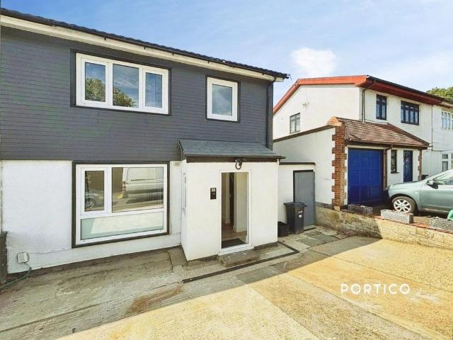House for rent in Hainault, Greater London