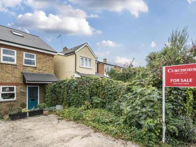 House for sale in Kingston Upon Thames, Greater London