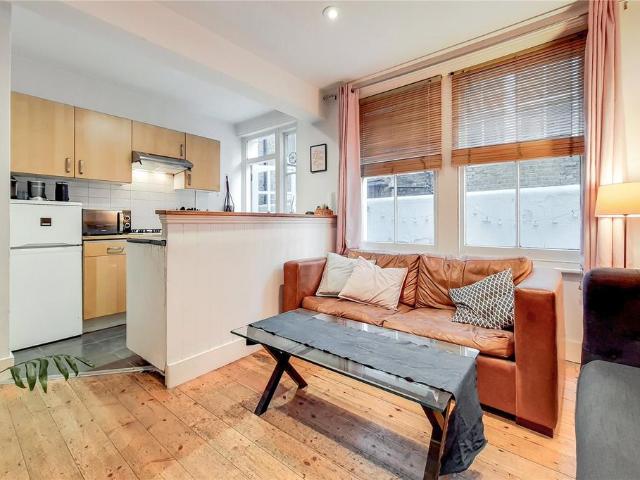 Apartment for rent in Clapham Junction, Greater London