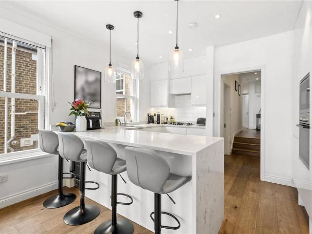 House for rent in Clapham Junction, Greater London