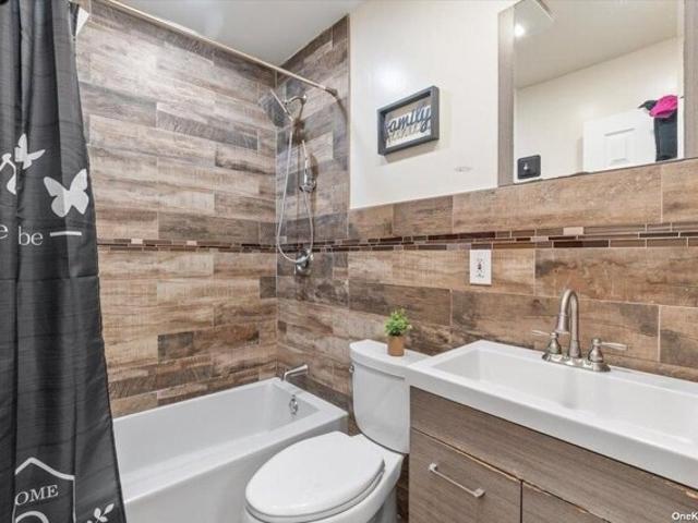 House for sale in Queens, Arverne