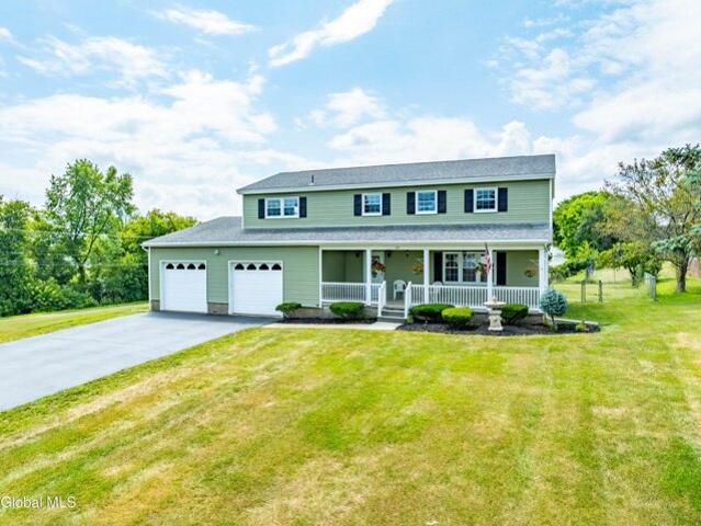 House for sale in Latham