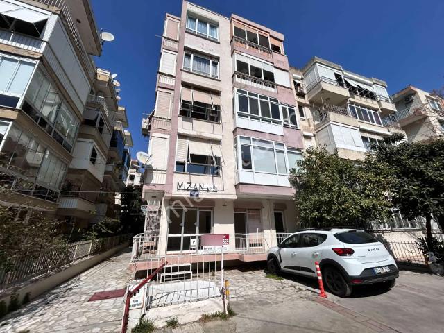 Karşiyaka, İzmir içerisinde kiralık mülk