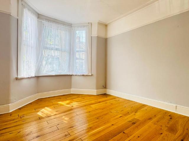 House for rent in Plashet, Greater London