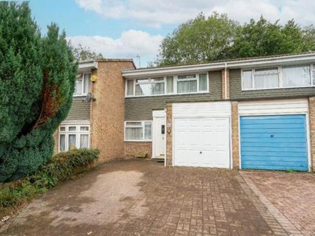 House for sale in Woodhall Farm, Pouchen End