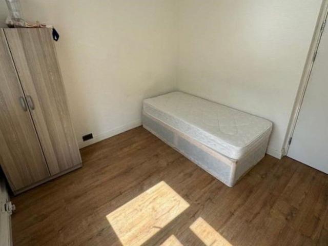 Room for rent in Pinner, Greater London