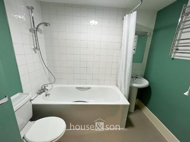 Apartment for rent in Talbot Village, Bournemouth