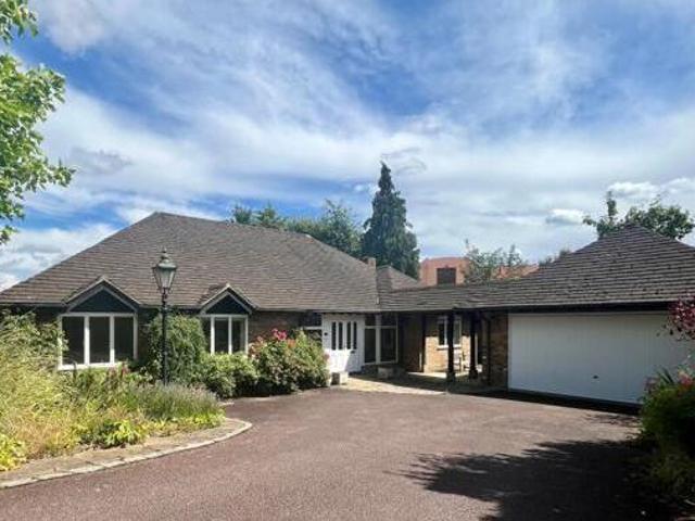 House for sale in Beaconsfield, Penn Bottom