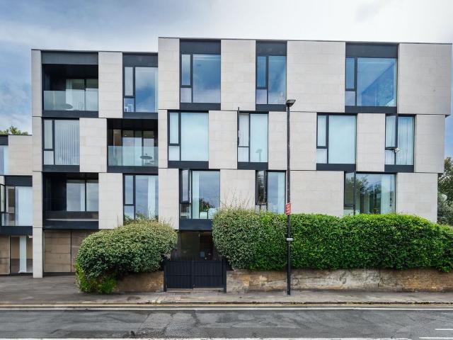 House for rent in Chalk Farm, Greater London