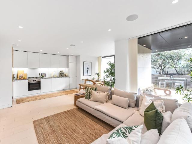 House for rent in Chalk Farm, Greater London