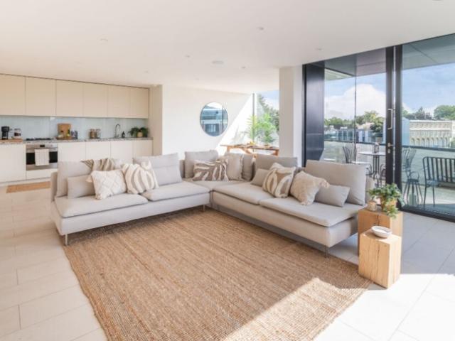 House for rent in Chalk Farm, Greater London