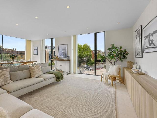 House for rent in Chalk Farm, Greater London