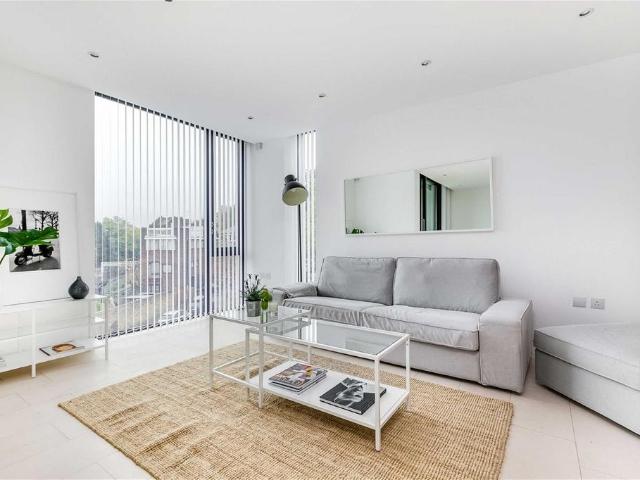 Apartment for rent in Chalk Farm, Greater London