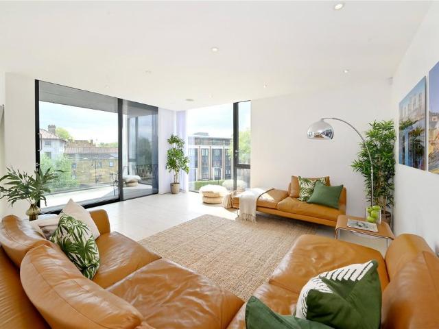 Apartment for rent in Chalk Farm, Greater London