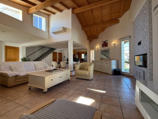 Maison vente à Céret, Latour-bas-elne