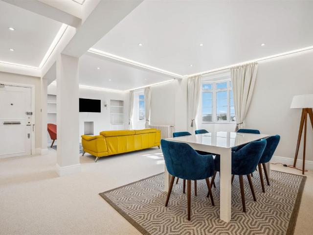 Apartment for rent in Brook Green, Greater London