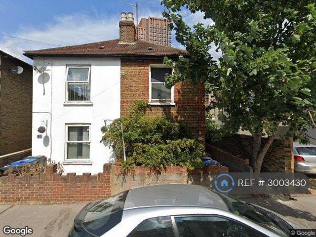 House for rent in London Borough of Croydon, Waddon