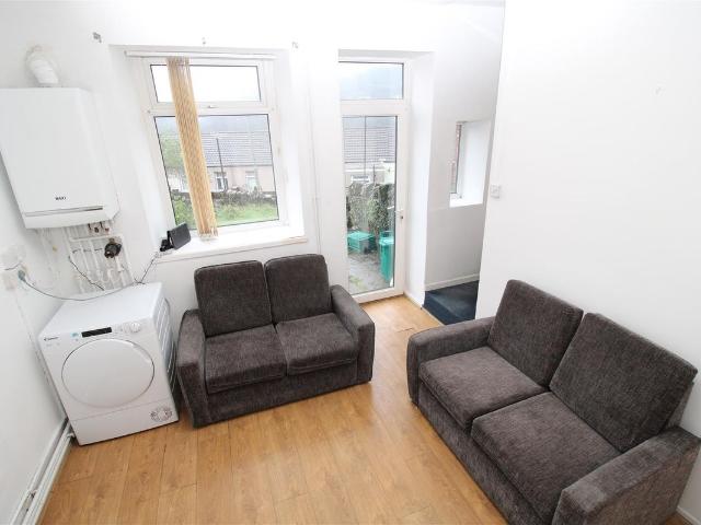 House for rent in Pontypridd, Wales