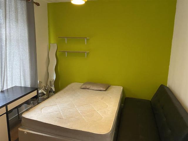 Room for rent in Pontypridd, Wales