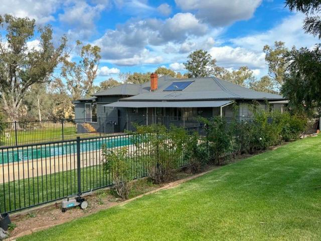 Acreage for sale in Parkes, New South Wales