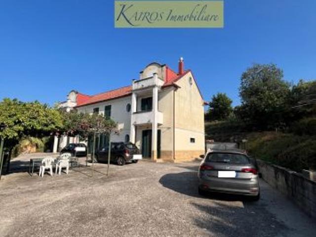 Appartamento in vendita a Laureana Cilento, Campania