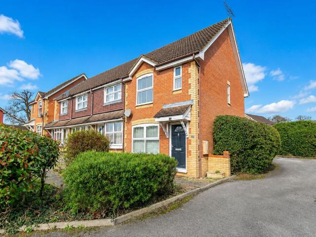 House for rent in Pouchen End, Hertfordshire