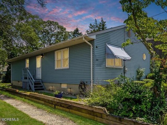House for sale in Island Heights, New Jersey