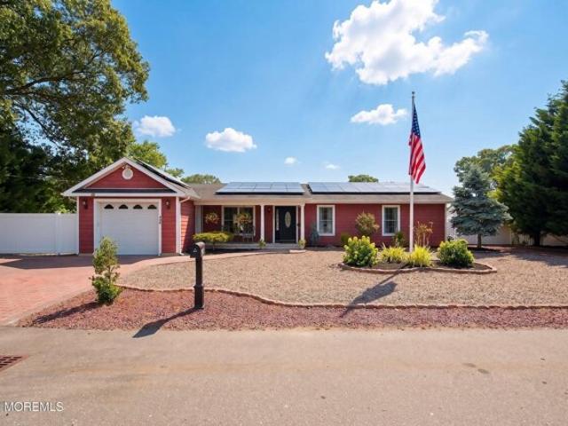 House for sale in Lanoka Harbor, New Jersey