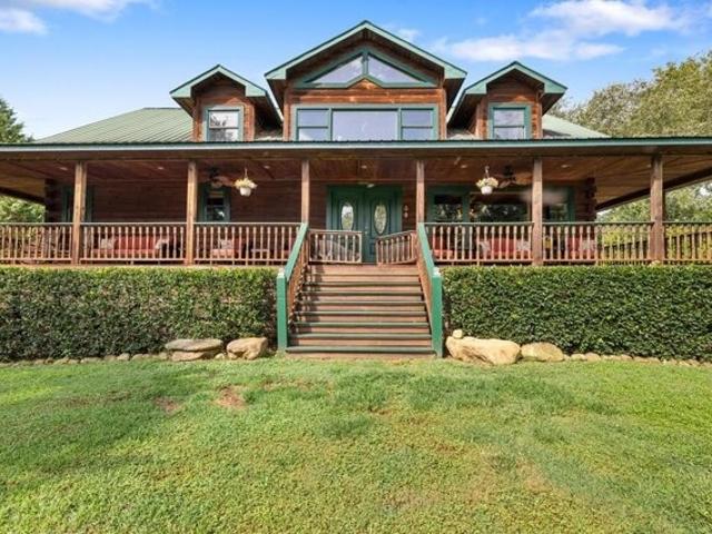 House for sale in Hayesville