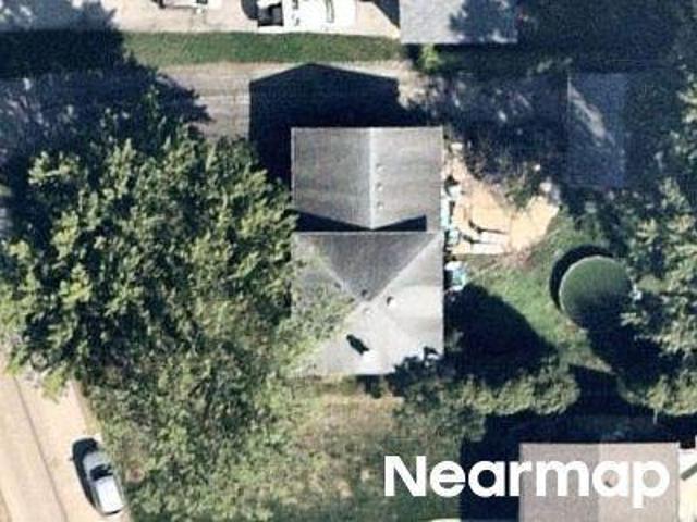House for sale in Lindenhurst, Illinois