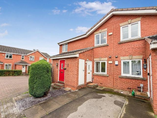 Apartment for rent in Colton, Leeds