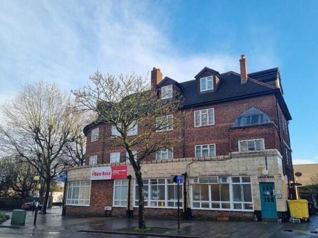 House for sale in Brentford End, Greater London