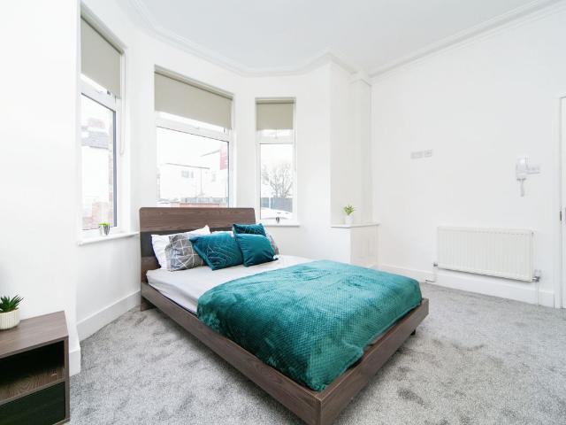 Room for rent in Birkenhead, Wirral