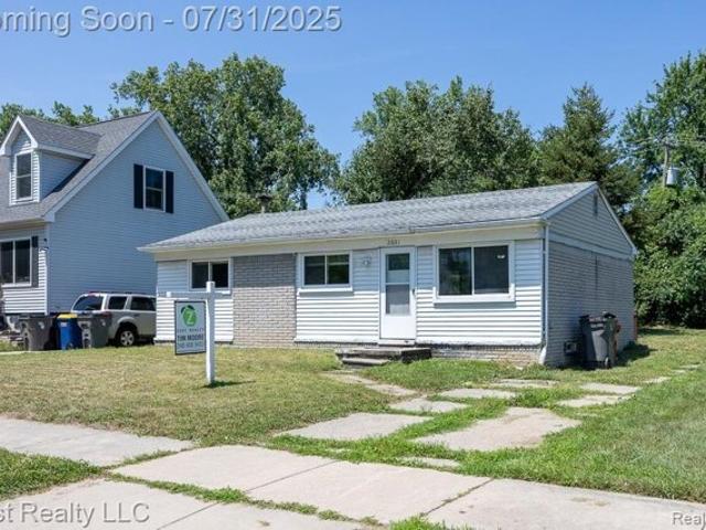 House for sale in Clinton Township