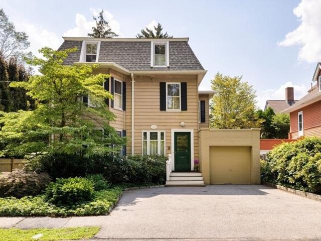 House for sale in Newton
