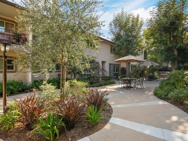 Apartment for rent in Canoga Park, California