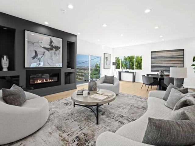 House for sale in Studio City Neighborhood Council District, Canoga Park