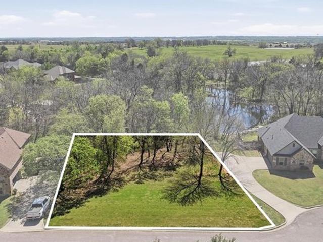 Land for sale in Pottsboro, Texas