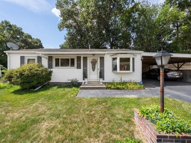 House for sale in Lowell, Middlesex County