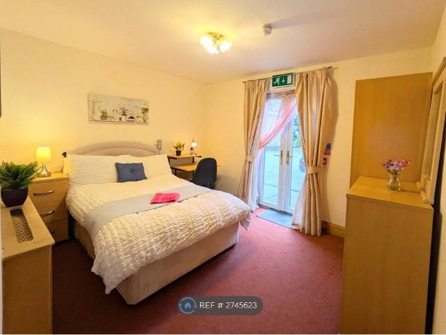 Room for rent in Dumfries, Scotland