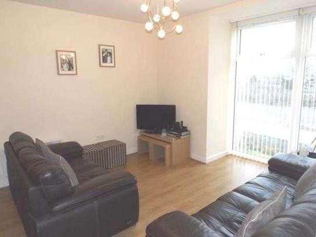 Apartment for rent in Wythenshawe, Manchester