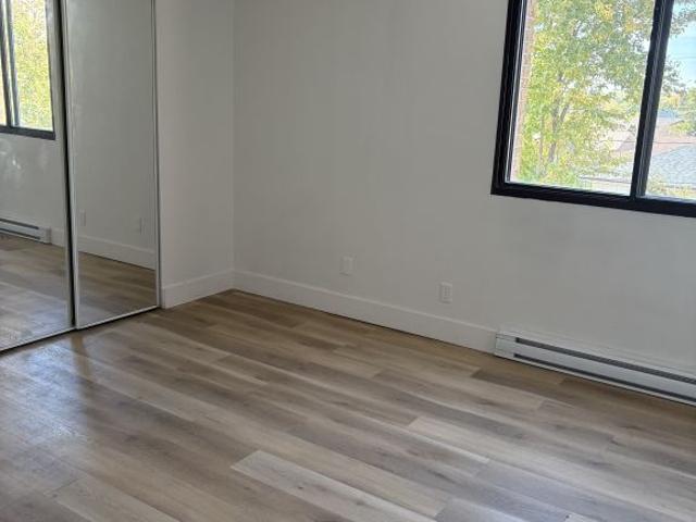 Apartment for rent in Laval-des-rapides, Quebec