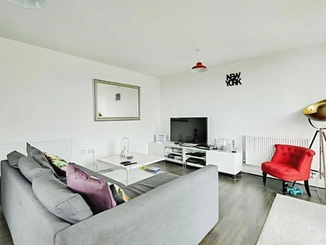 House for rent in London Borough of Hounslow, Greater London