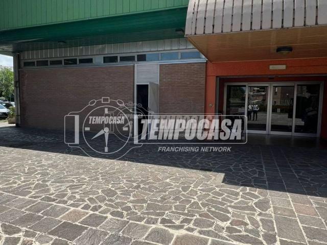 Locale Commerciale in vendita a Castenaso, Reggio Emilia