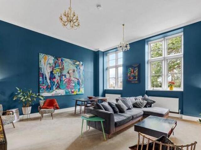 House for sale in Pachesham Park, Surrey