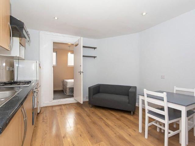Apartment for rent in Clapham Junction, Greater London