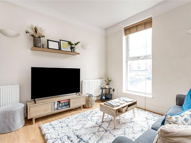 Apartment for rent in Clapham Junction, Greater London