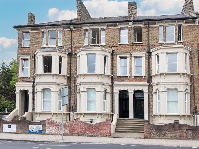 Apartment for rent in Clapham Junction, Greater London