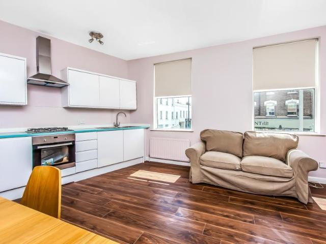 Apartment for rent in Clapham Junction, Greater London