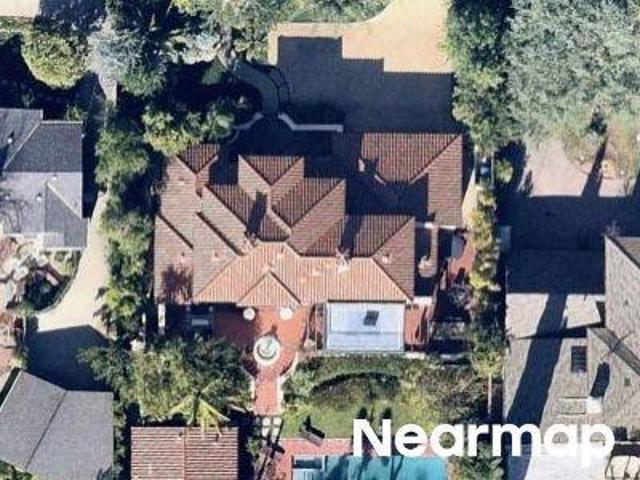 House for sale in La Canada Flintridge, California